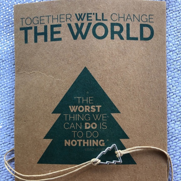 Friendship bracelet with a great cause 🤍 - Picture 2 of 3